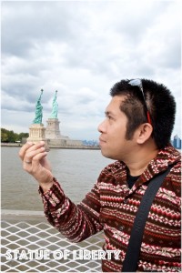 i am holding lady Liberty