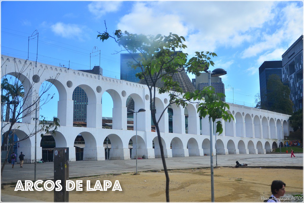 the Lapa Arches used to be an aqueduct, now a tramway connecting Santa Teresa to Downtown